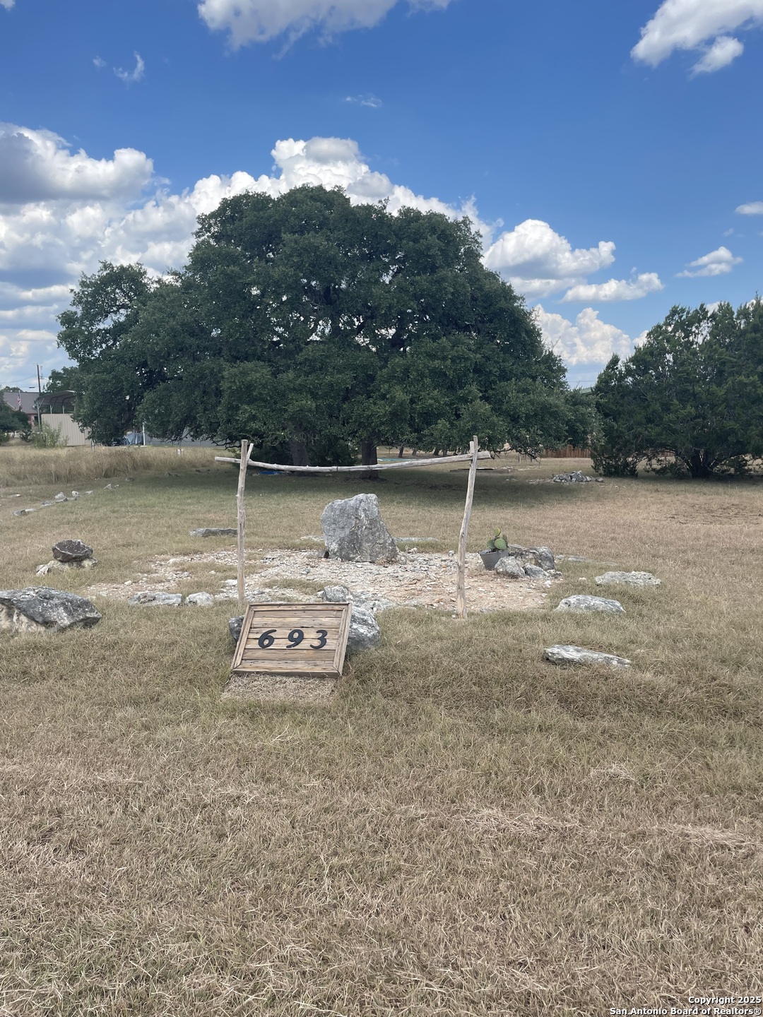 693 Pr 1514 Bandera TX 78003