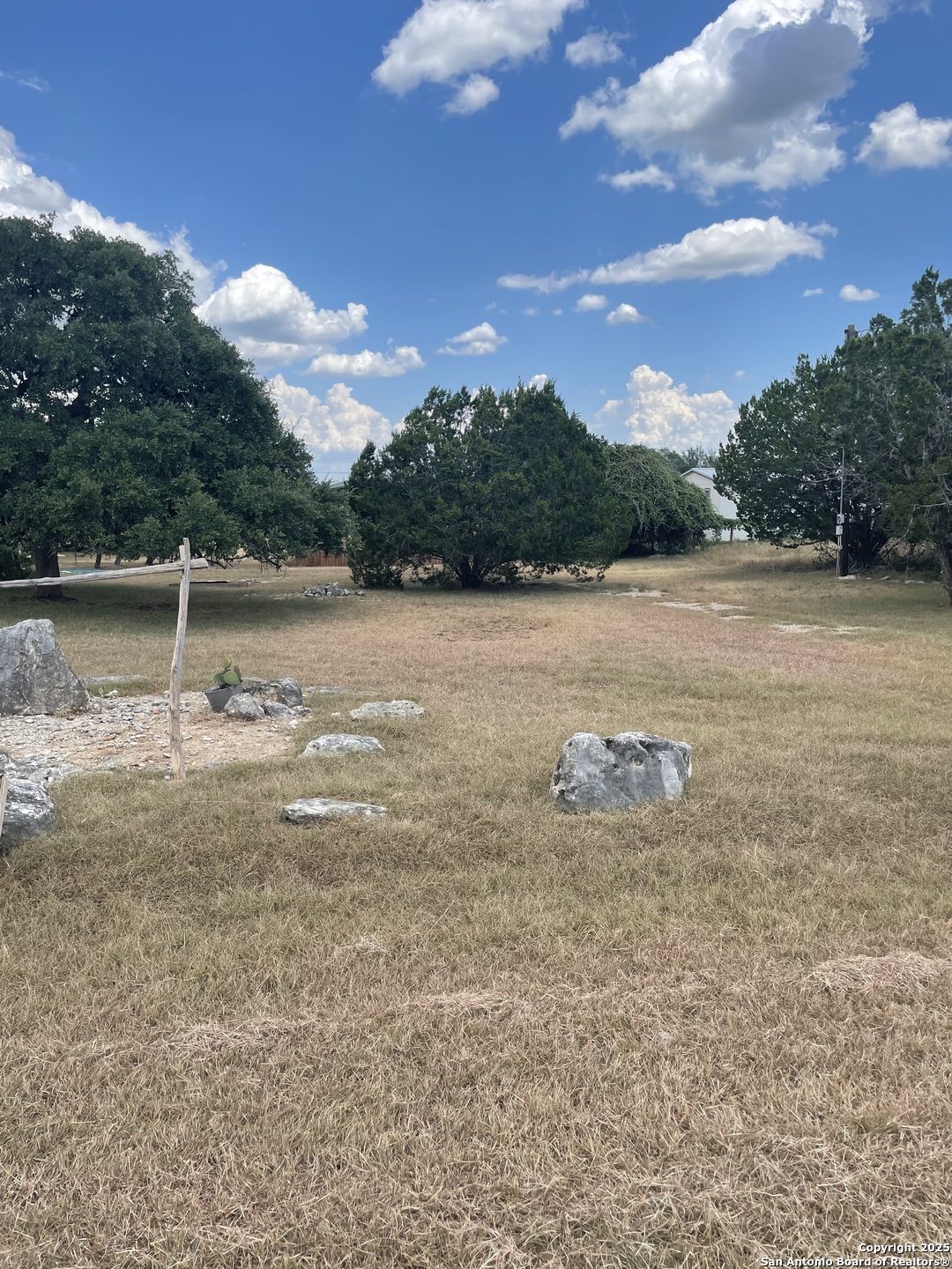 693 Pr 1514 Bandera TX 78003
