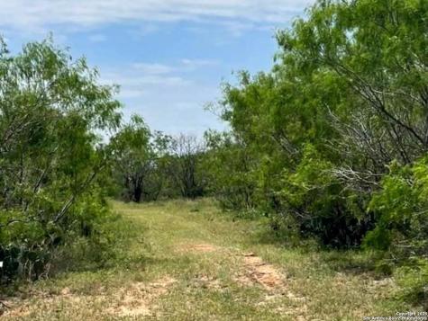 0000 Cr 327 Lot 8 Jourdanton TX 78026