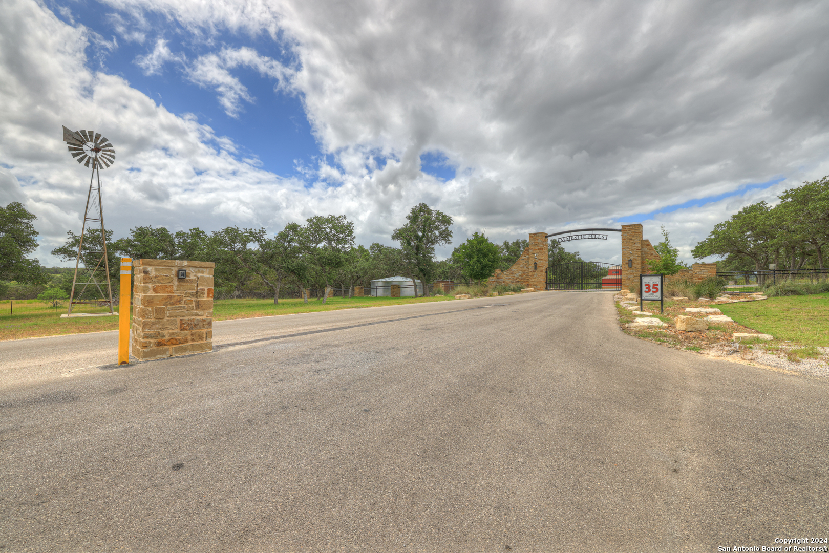 85 Majestic Hills Blanco TX 78606