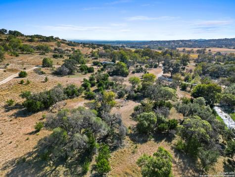 1719 Fm 1376 Sisterdale TX 78006