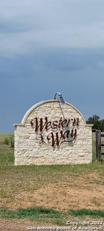 120 Western Way Adkins TX 78101