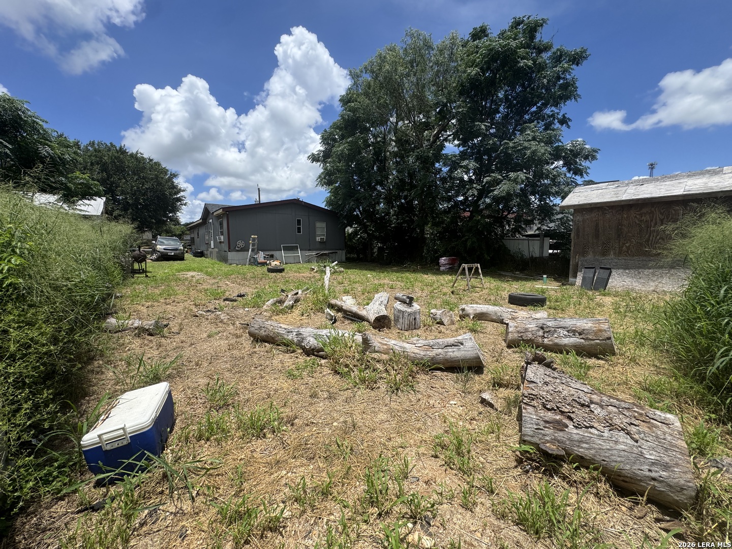 714 Hough Adkins TX 78101