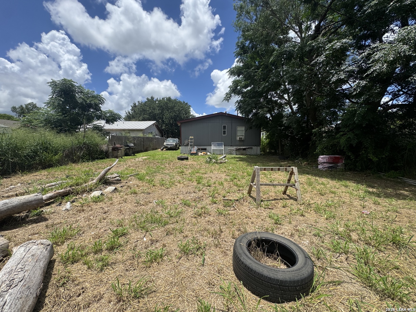 714 Hough Adkins TX 78101