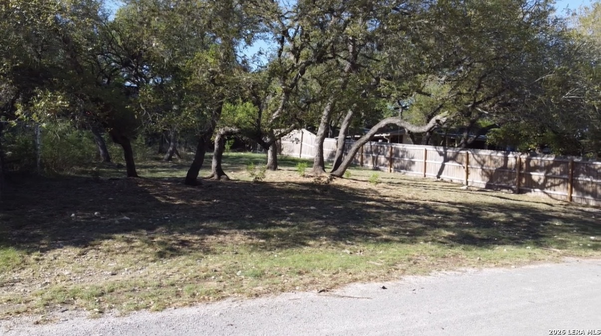 Lot 7 Blue Cove Lakehills TX 78063