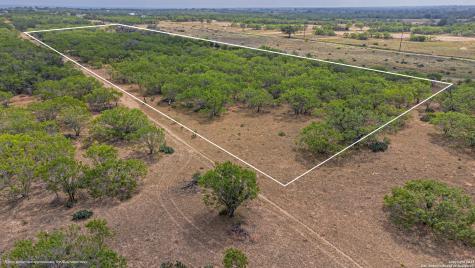 3922 Fm 2579 Floresville TX 78114