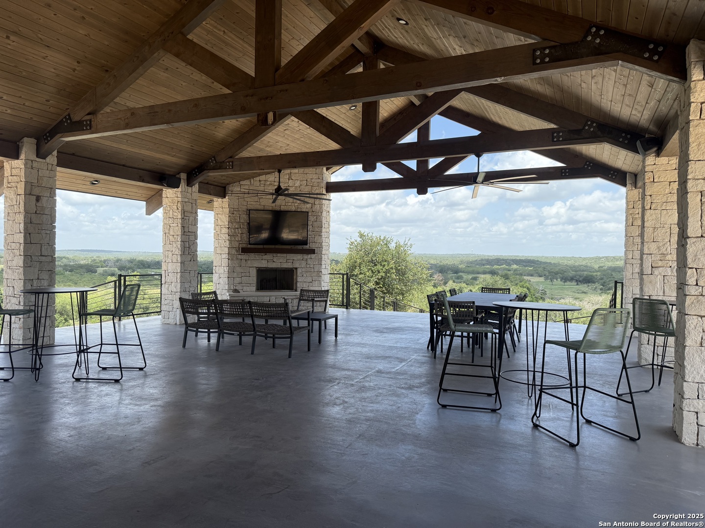 928 Enchanted View Canyon Lake TX 78133