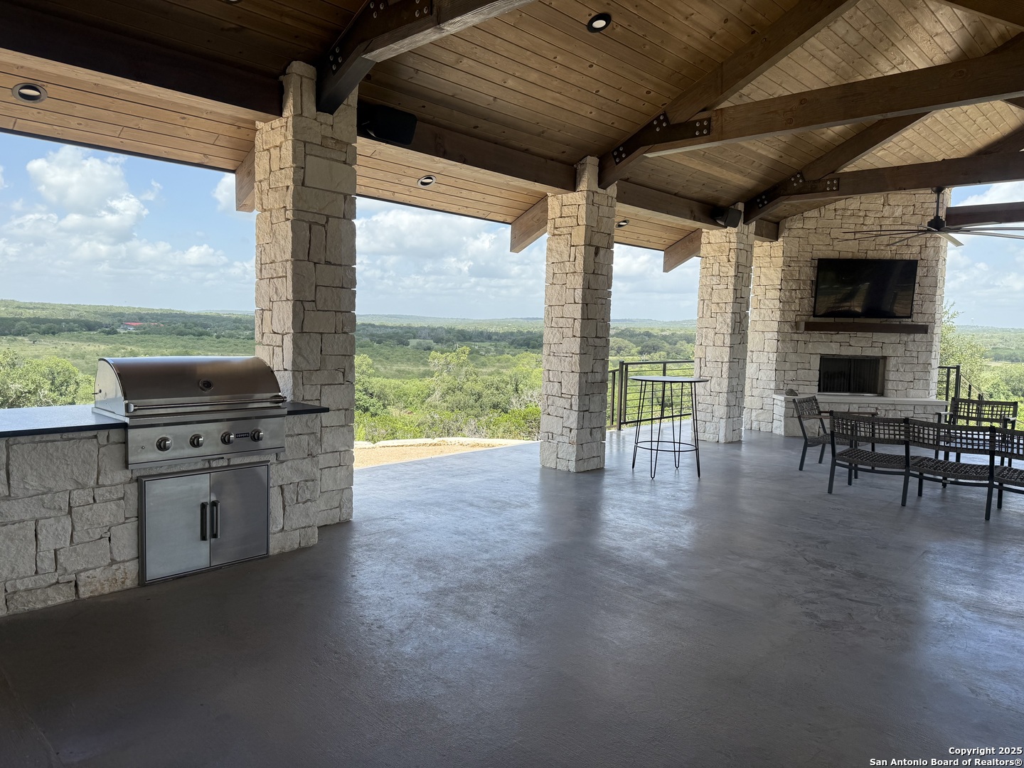 928 Enchanted View Canyon Lake TX 78133