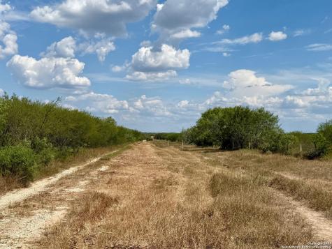 TBD15+/- Acres County Road 157 Kenedy TX 78119
