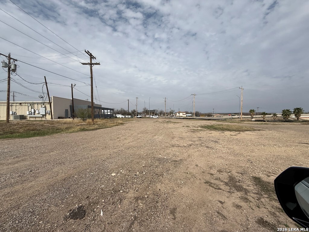 2961 N Veterans Eagle Pass TX 78852