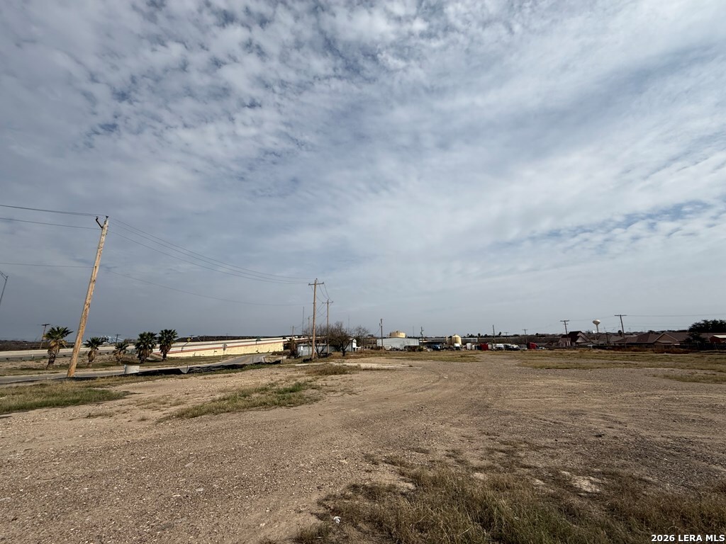 2961 N Veterans Eagle Pass TX 78852