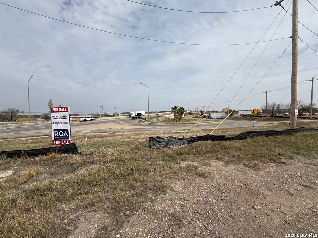 2961 N Veterans Eagle Pass TX 78852