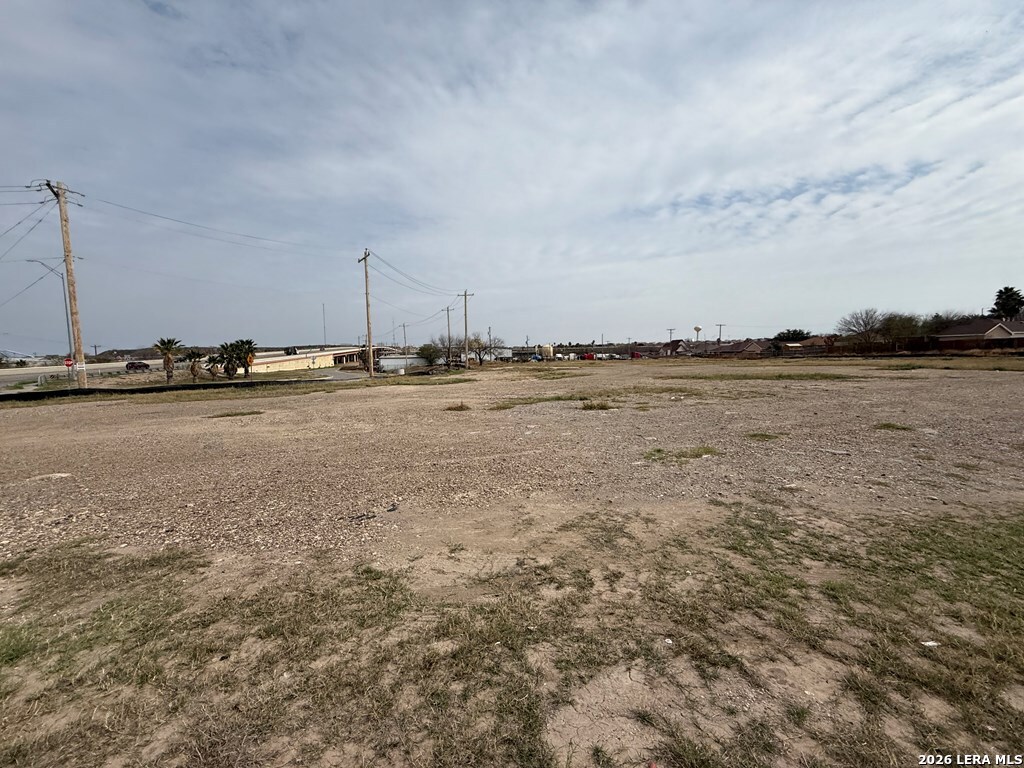 2961 N Veterans Eagle Pass TX 78852