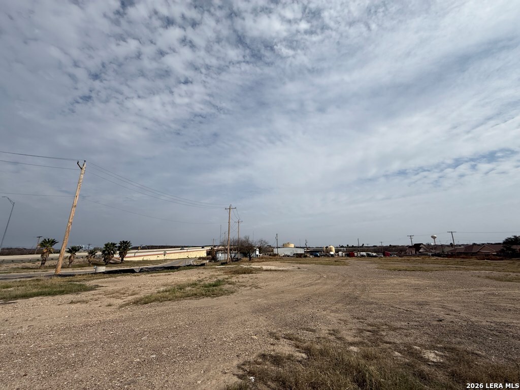 2961 N Veterans Eagle Pass TX 78852