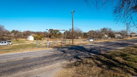 5609 N Fm 3465 Adkins TX 78101