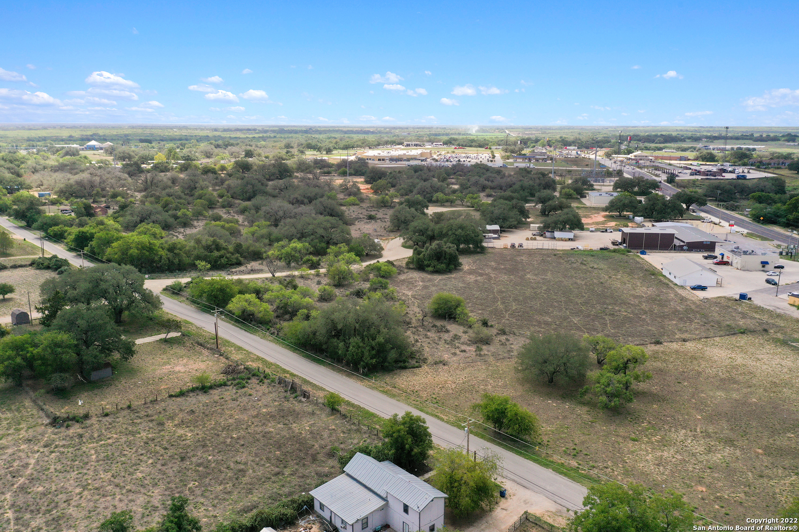 00 Rossville Road Devine TX 78016