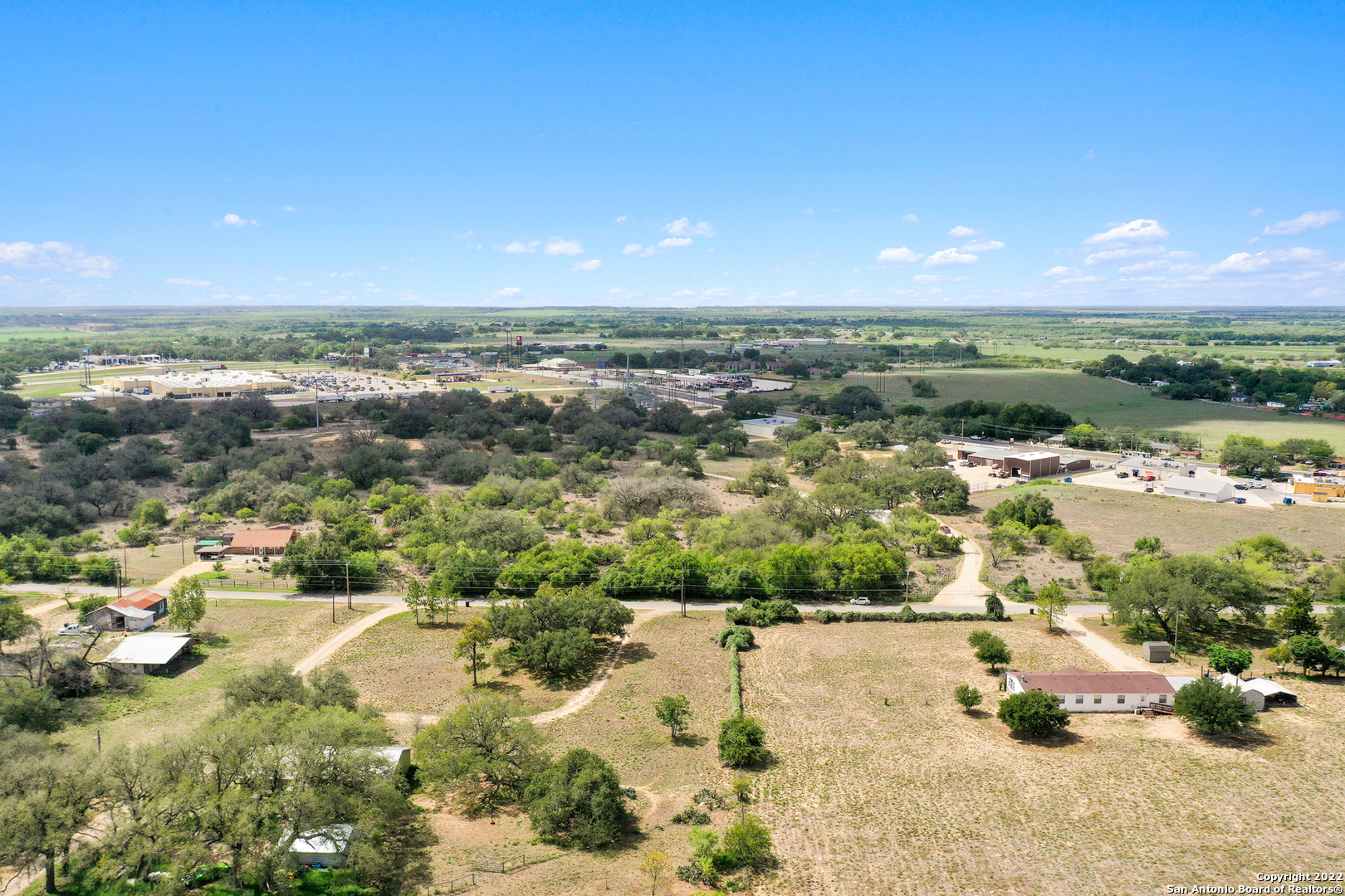 00 Rossville Road Devine TX 78016