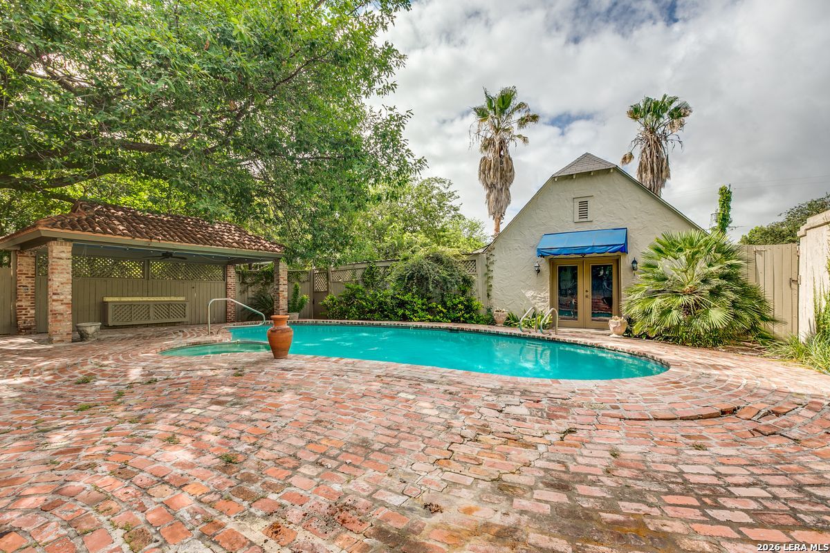214 Terrell Road Terrell Hills TX 78209