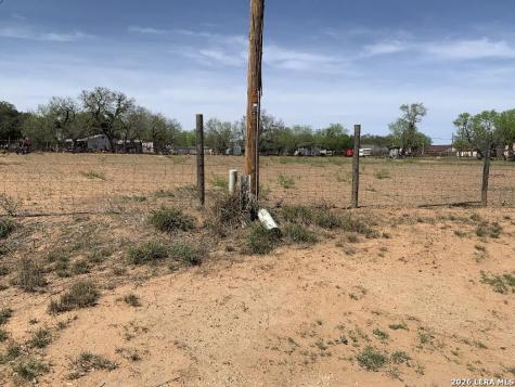 644 Cr 6841 Lytle TX 78058