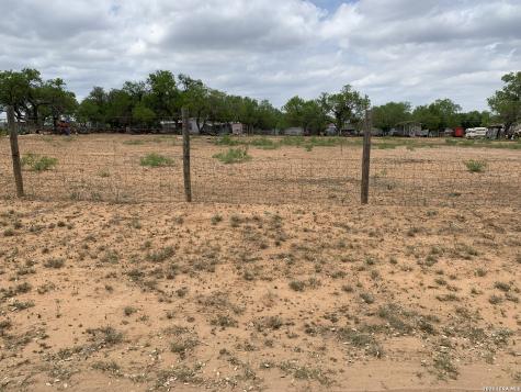 644 Cr 6841 Lytle TX 78058