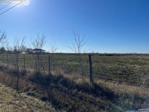 10019 Hackelberg Road Atascosa TX 78002