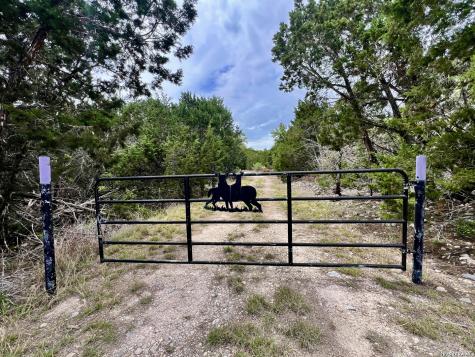 196 Dingley View Drive Kerrville TX 78028