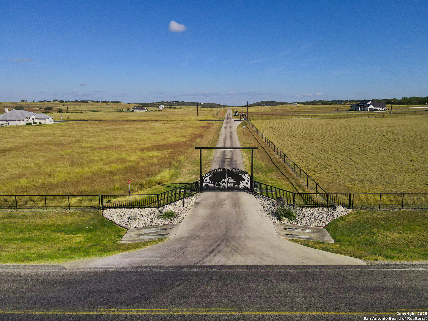 1271 Branch Road Geronimo TX 78155
