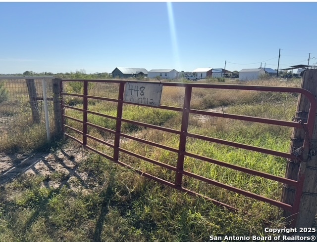 448 County Road 7712 Devine TX 78016