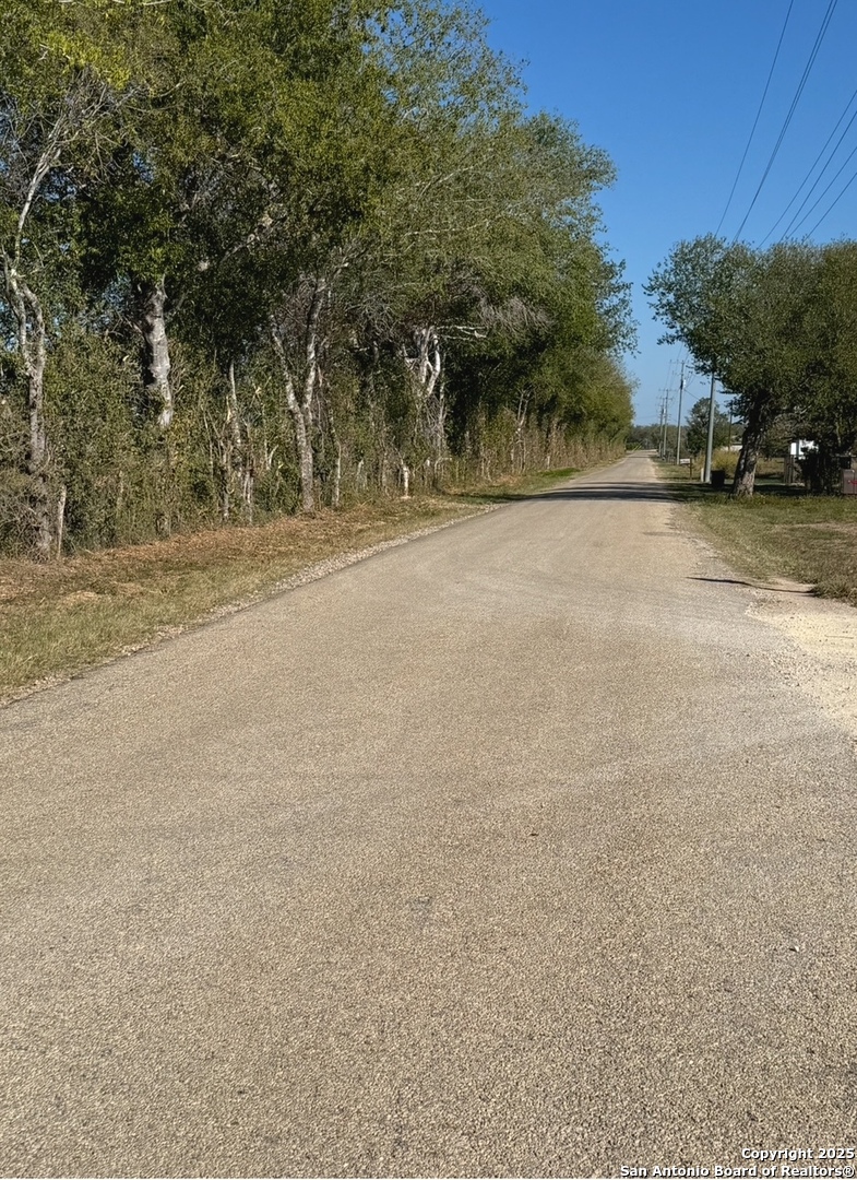 448 County Road 7712 Devine TX 78016