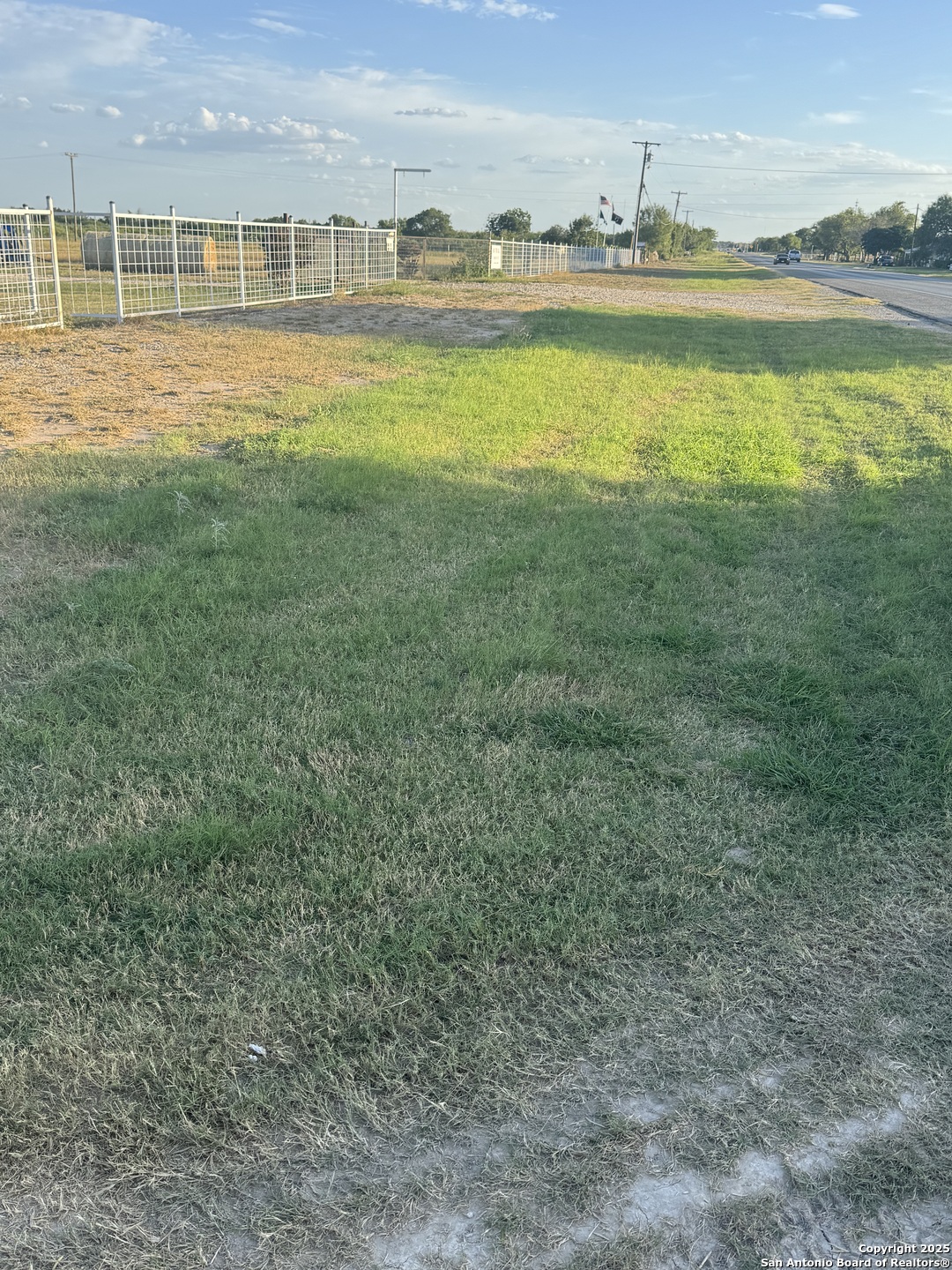 1050 N Highway 132 Natalia TX 78059