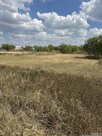 1050 N Highway 132 Natalia TX 78059