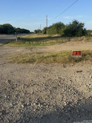 1050 N Highway 132 Natalia TX 78059