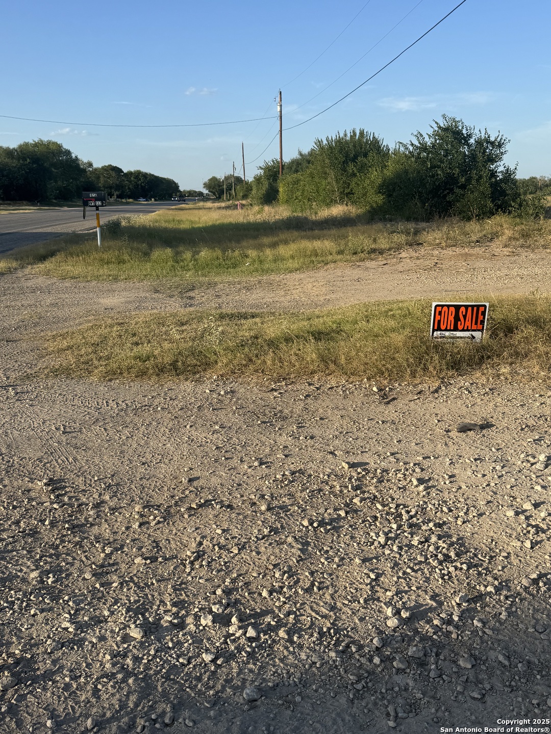 1050 N Highway 132 Natalia TX 78059