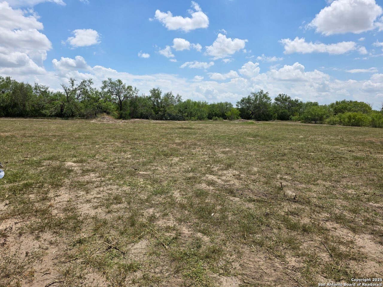 1050 N Highway 132 Natalia TX 78059