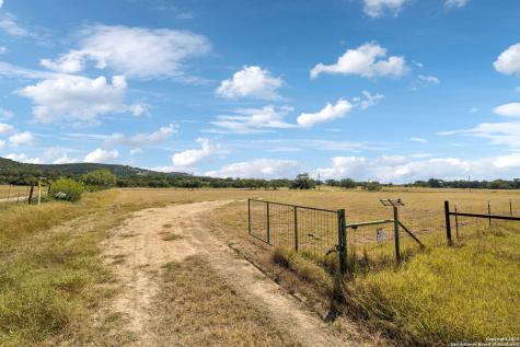 228 Rocky Creek Road Medina TX 78055