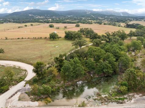 228 Rocky Creek Road Medina TX 78055