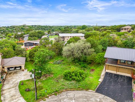 718 Starcrest New Braunfels TX 78130