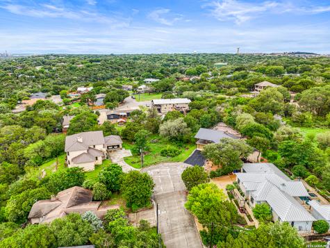 718 Starcrest New Braunfels TX 78130