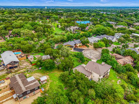 718 Starcrest New Braunfels TX 78130