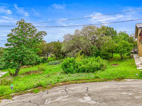 718 Starcrest New Braunfels TX 78130