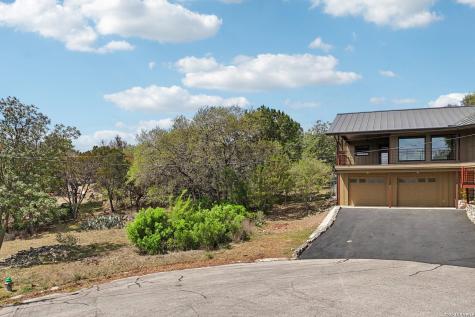 718 Starcrest New Braunfels TX 78130