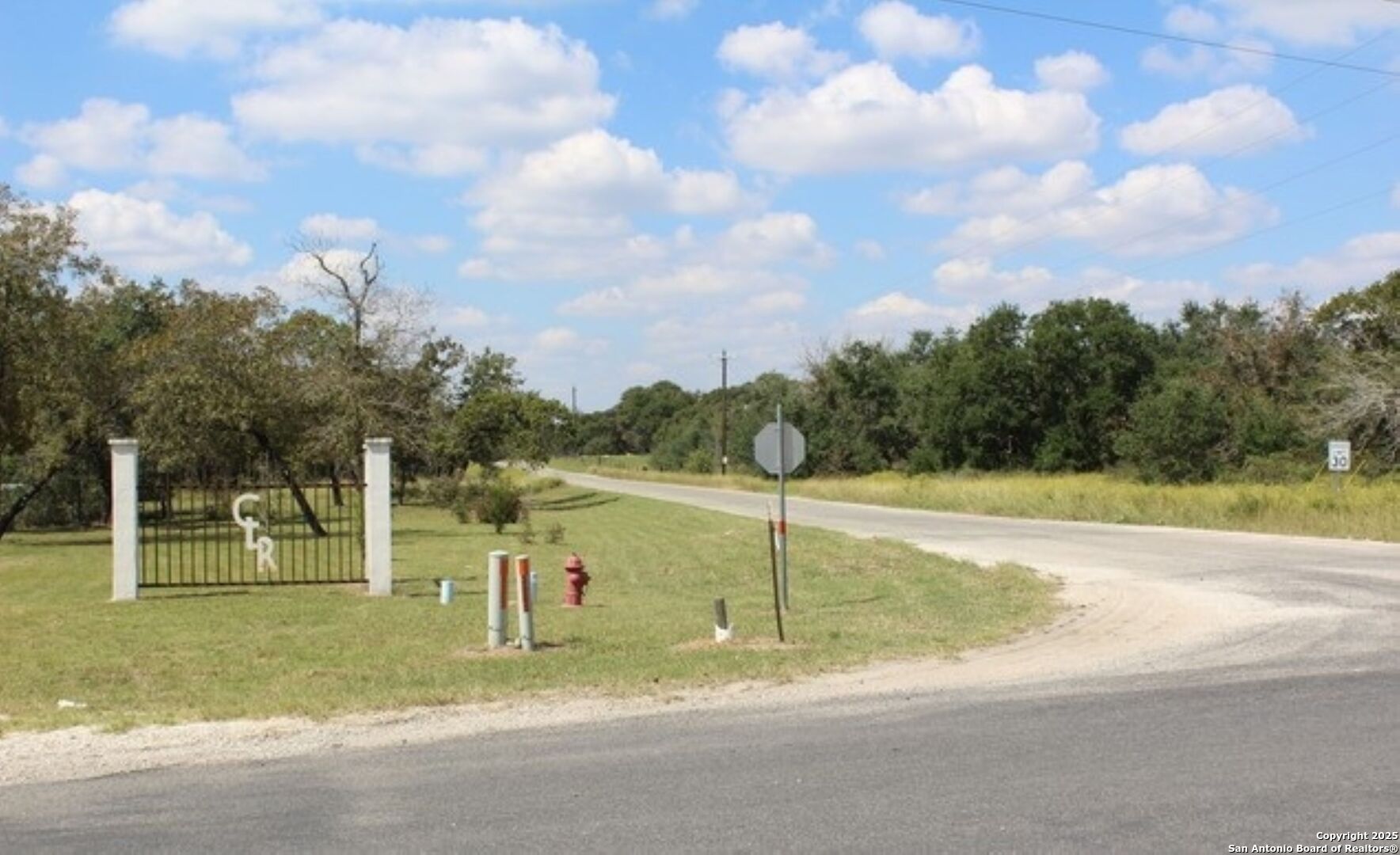 1830 Clear Lake Poteet TX 78065