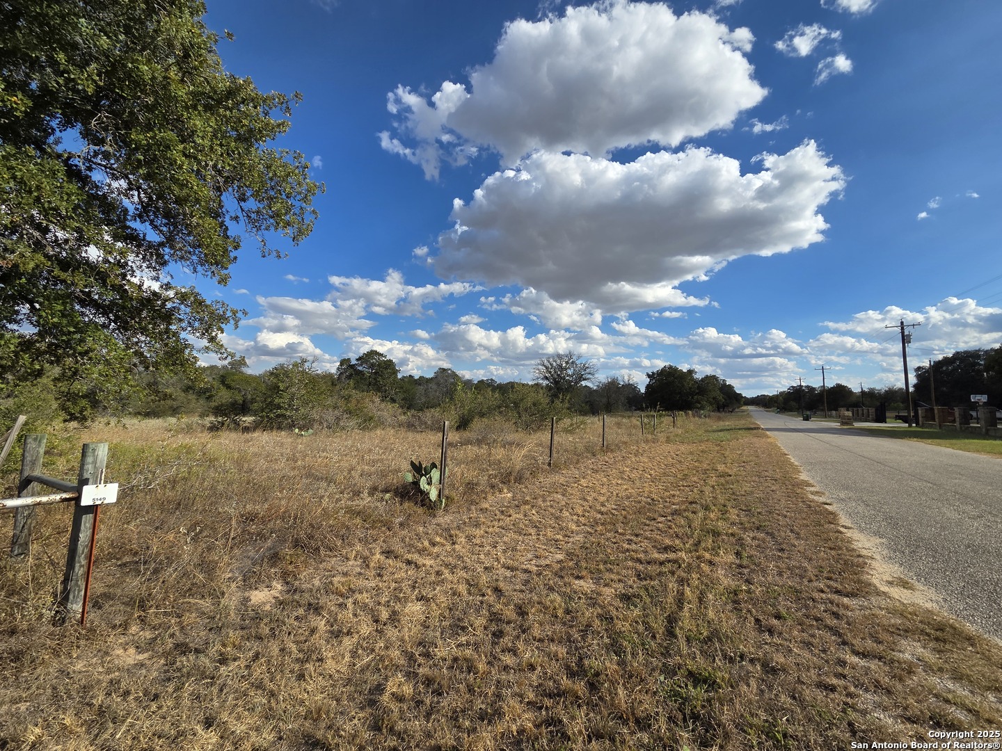1830 Clear Lake Poteet TX 78065