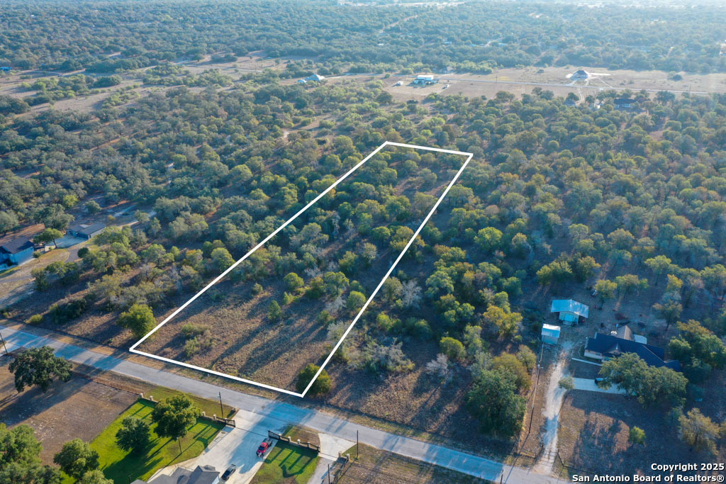 1830 Clear Lake Poteet TX 78065