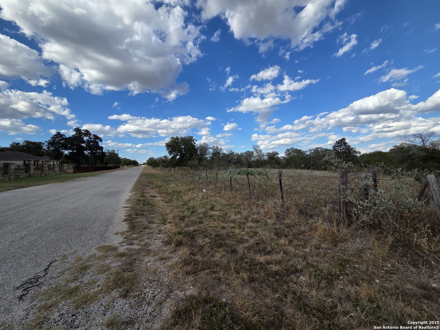 1830 Clear Lake Poteet TX 78065