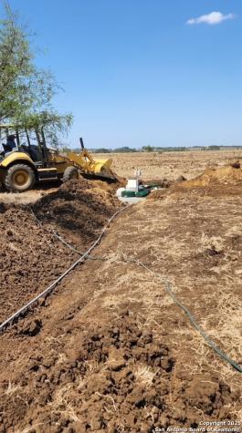 420 Cr 137 Floresville TX 78114