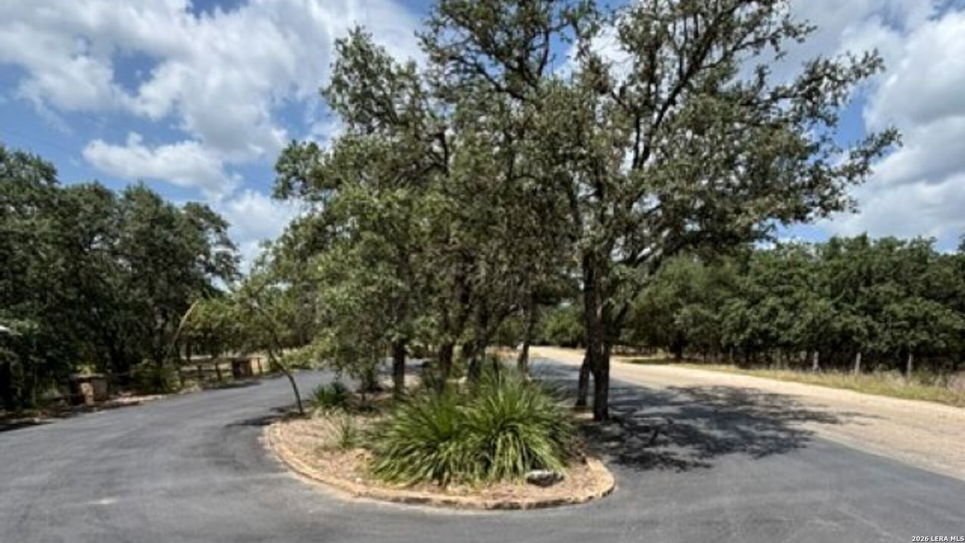 Lot 44 Pr 2535 Mico TX 78056