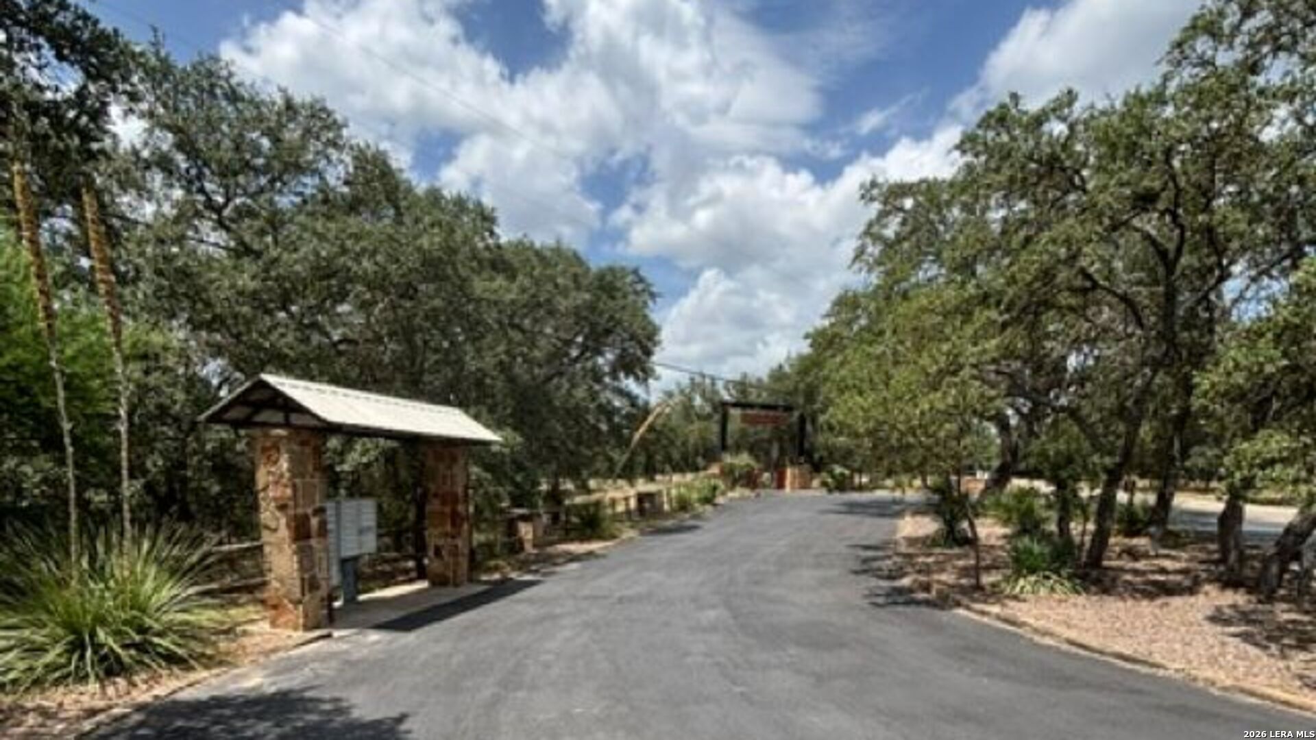 Lot 44 Pr 2535 Mico TX 78056
