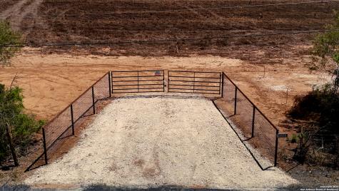 16568 New Berlin Road St Hedwig TX 78152