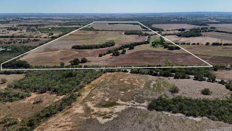 16568 New Berlin Road St Hedwig TX 78152